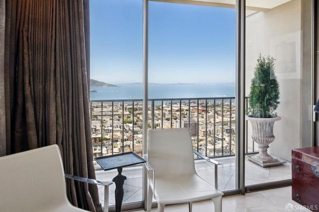 999 Green Street 1501, San Francisco, CA 94133
