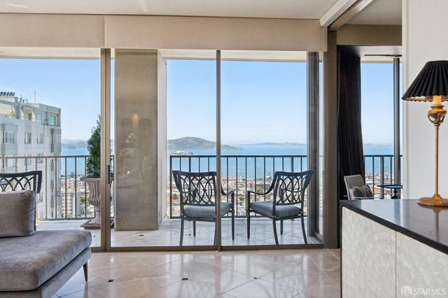 999 Green Street 1501, San Francisco, CA 94133