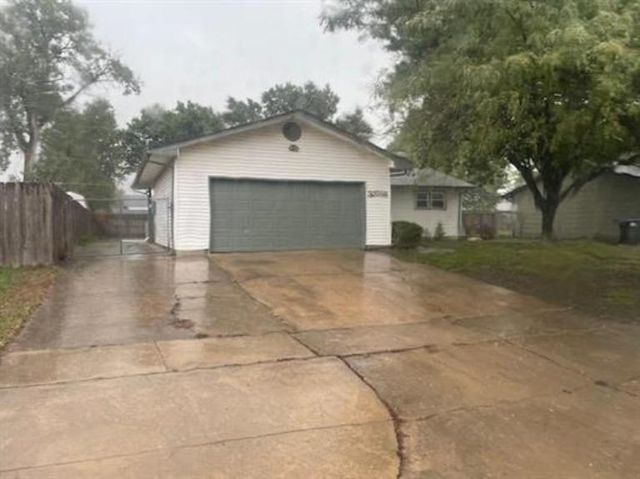 3208 S Kessler, Wichita, KS 67217