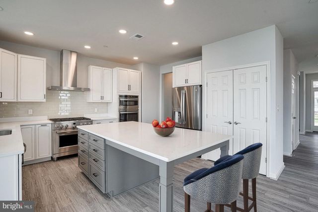 1112 HOPKINS ROAD, Chester, MD 21619