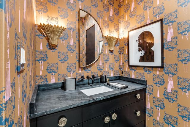 7122 Lakewood Boulevard, Dallas, TX 75214