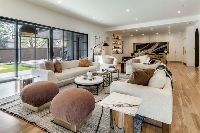 7122 Lakewood Boulevard, Dallas, TX 75214