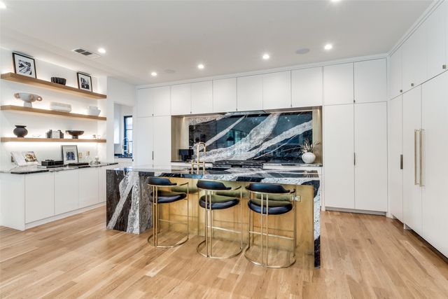 7122 Lakewood Boulevard, Dallas, TX 75214