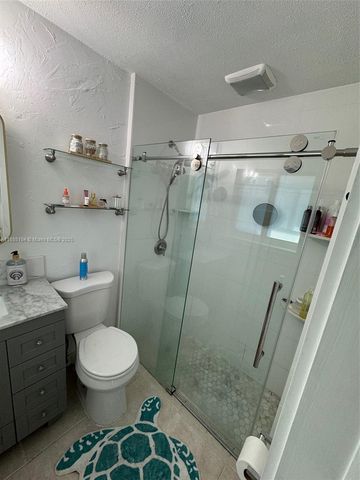 275 Pueblo St, Tavernier, FL 33036