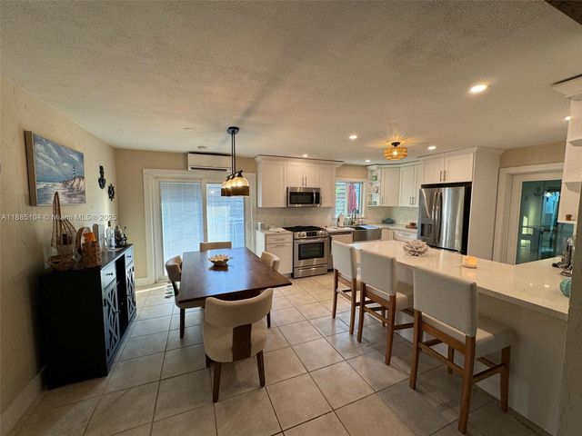 275 Pueblo St, Tavernier, FL 33036