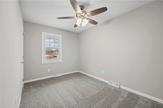 805 NW Castle Drive, Blue Springs, MO 64015