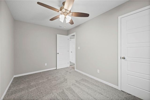 805 NW Castle Drive, Blue Springs, MO 64015