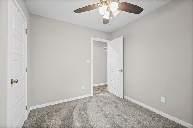 805 NW Castle Drive, Blue Springs, MO 64015