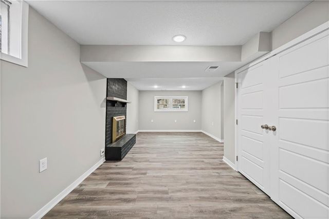 805 NW Castle Drive, Blue Springs, MO 64015