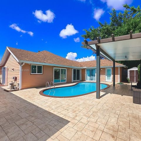 14145 SW 100th Ter, Miami, FL 33186