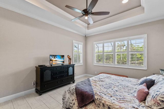 5209 LAKE OVERLOOK AVENUE, Bradenton, FL 34208