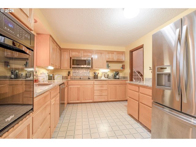 4845 BROOKWOOD St, Eugene, OR 97405