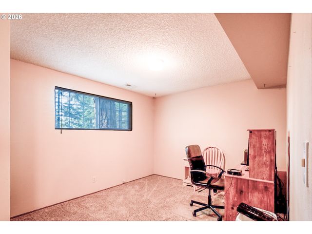 4845 BROOKWOOD St, Eugene, OR 97405