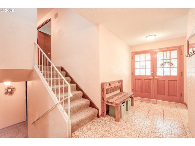 4845 BROOKWOOD St, Eugene, OR 97405