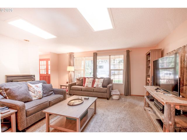 4845 BROOKWOOD St, Eugene, OR 97405