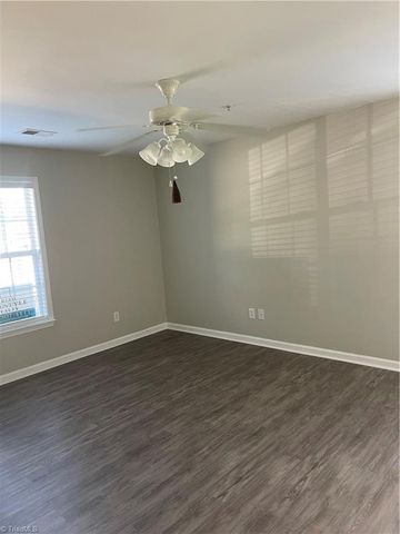 4700 Pennoak Lane A, Greensboro, NC 27407
