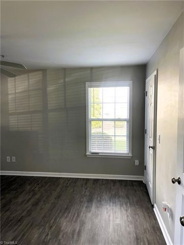 4700 Pennoak Lane A, Greensboro, NC 27407