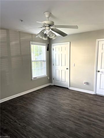 4700 Pennoak Lane A, Greensboro, NC 27407