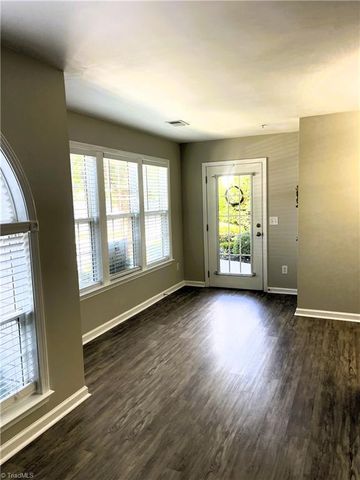 4700 Pennoak Lane A, Greensboro, NC 27407