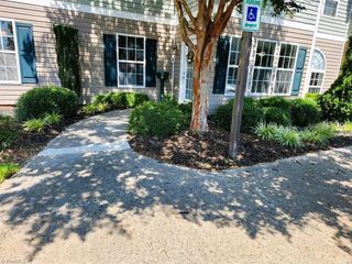 4700 Pennoak Lane A, Greensboro, NC 27407