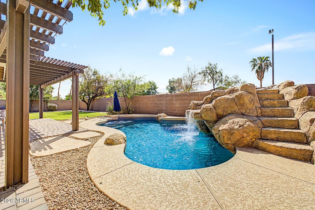 2501 E LOS ALAMOS Street, Gilbert, AZ 85295 — photo 2