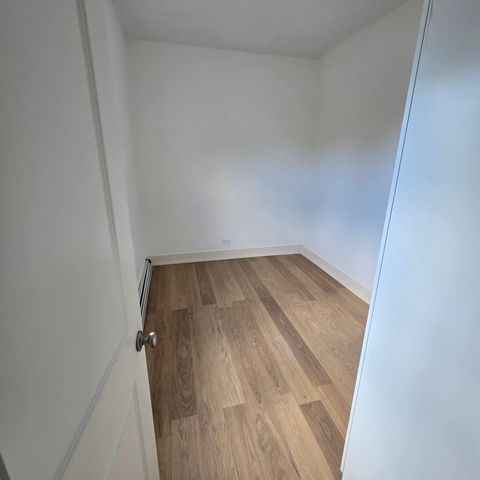 4137 N Bernard Street 3, Chicago, IL 60618