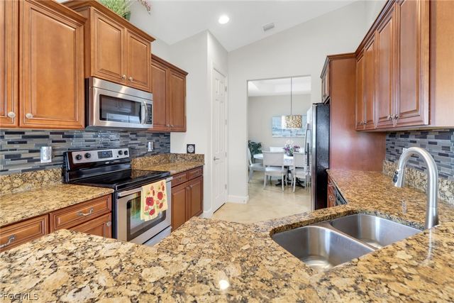 13020 Pebblebrook Point CIR 202, Fort Myers, FL 33905