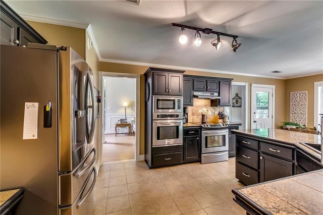 505 Cambridge Circle, Jonesboro, GA 30236