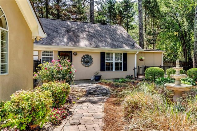 505 Cambridge Circle, Jonesboro, GA 30236