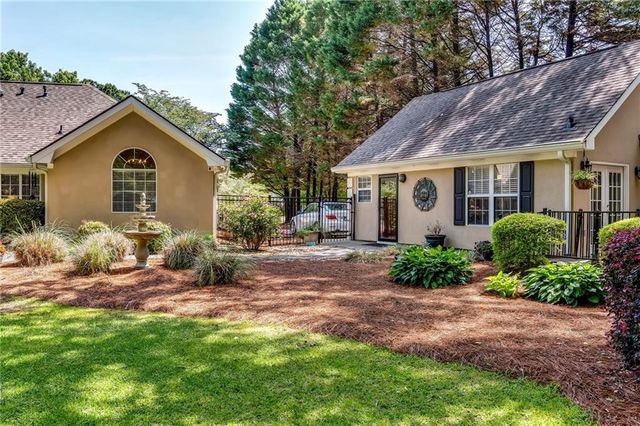 505 Cambridge Circle, Jonesboro, GA 30236