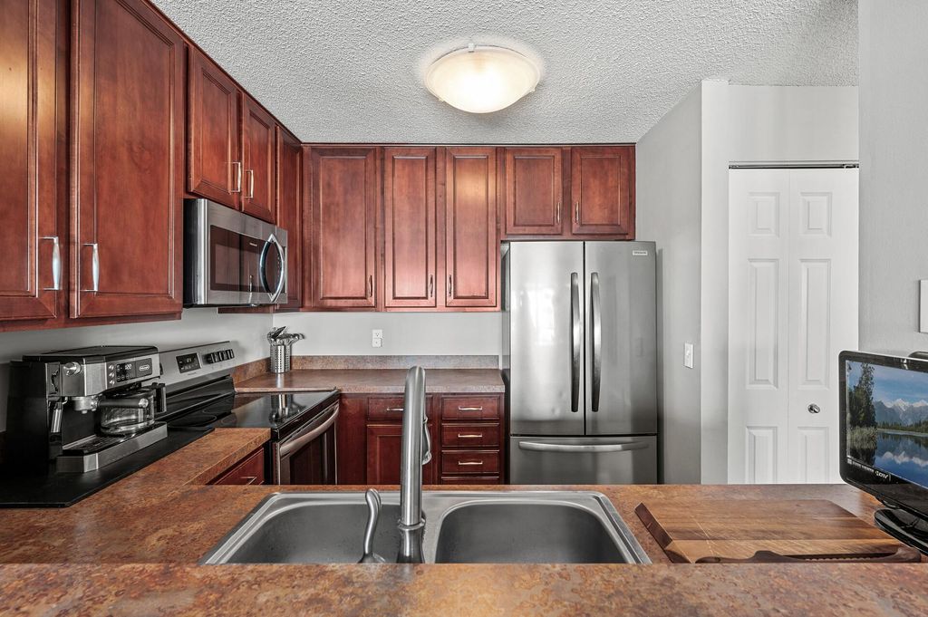 6020 Chasewood Parkway 203, Minnetonka, MN 55343 — photo 2