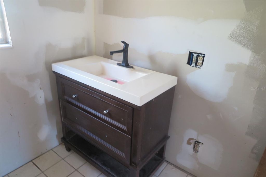 Image 14 of property listing at 8760 COUNTY ROAD 127, Sanderson, FL 32087