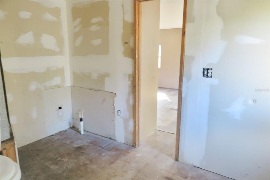 Image 21 of property listing at 8760 COUNTY ROAD 127, Sanderson, FL 32087