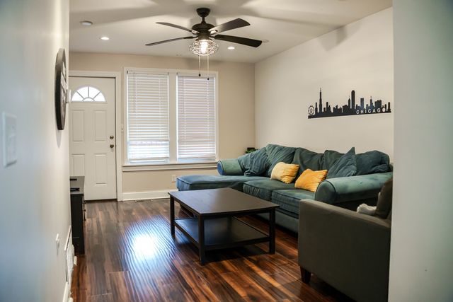2320 S Albany Avenue, Chicago, IL 60623