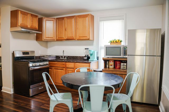2320 S Albany Avenue, Chicago, IL 60623