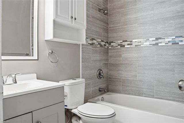 625 Orangewood DR, Virginia Beach, VA 23453