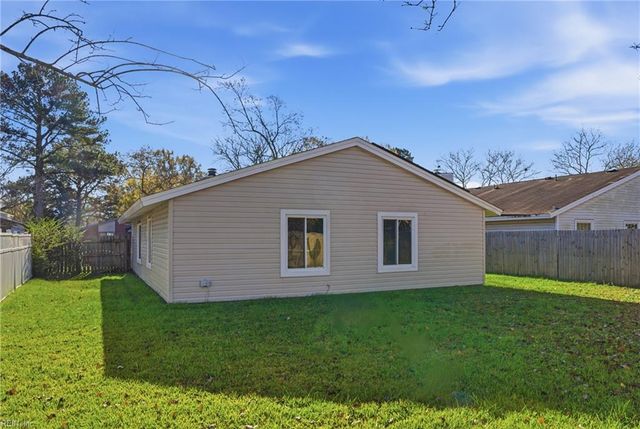 625 Orangewood DR, Virginia Beach, VA 23453