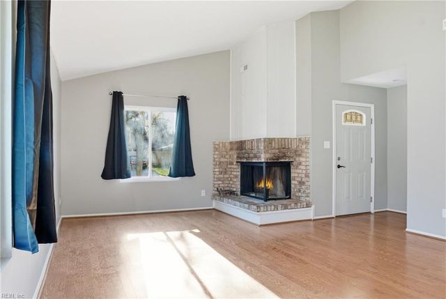 625 Orangewood DR, Virginia Beach, VA 23453