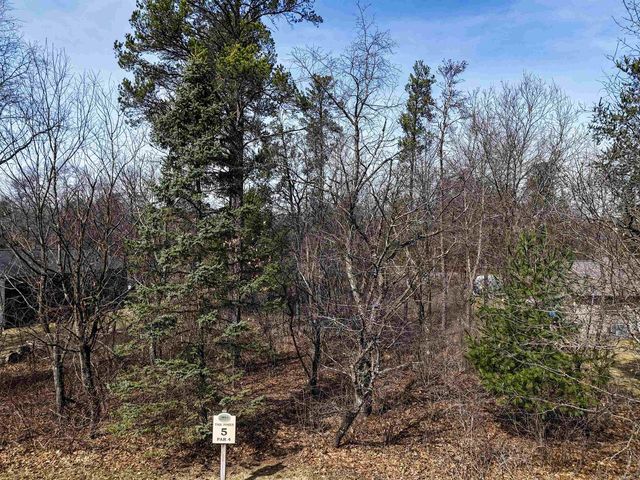 456 Tomahawk Trail, Nekoosa, WI 54457