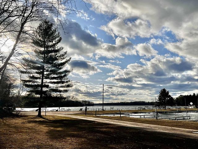 456 Tomahawk Trail, Nekoosa, WI 54457