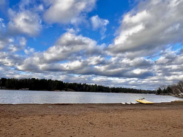 456 Tomahawk Trail, Nekoosa, WI 54457