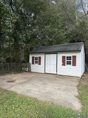 19 Old Memorial Dr, Sandston, VA 23150