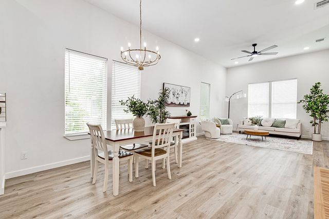 904 S Anglin Street, Cleburne, TX 76031