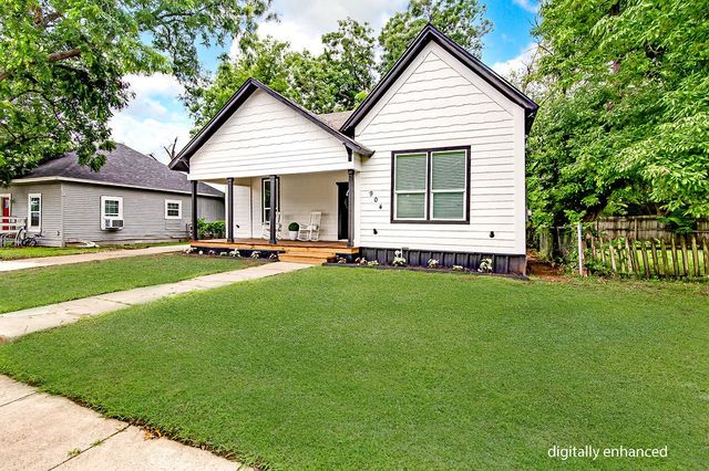 904 S Anglin Street, Cleburne, TX 76031