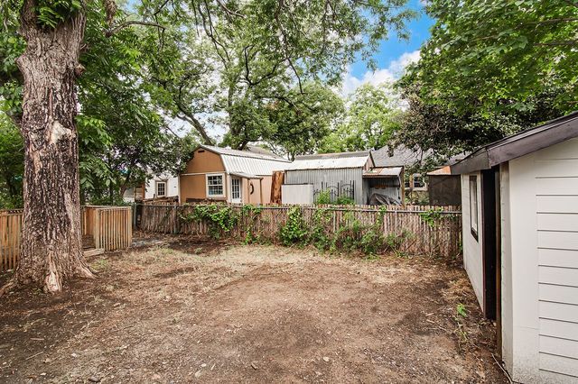 904 S Anglin Street, Cleburne, TX 76031
