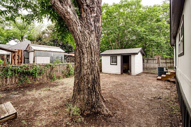 904 S Anglin Street, Cleburne, TX 76031