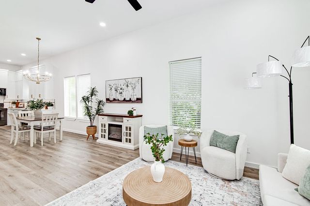 904 S Anglin Street, Cleburne, TX 76031