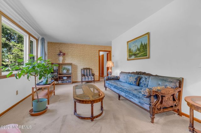 46 Camden Road, Hillsborough, NJ 08844