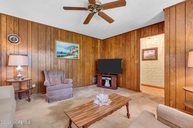 46 Camden Road, Hillsborough, NJ 08844