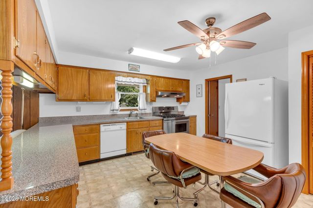 46 Camden Road, Hillsborough, NJ 08844